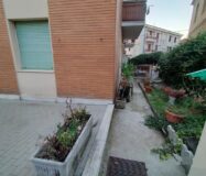 Appartamento con Terrazzo e Giardino